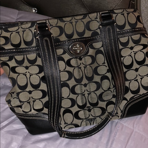 Authentic Coach Purss - Picture 1 of 1